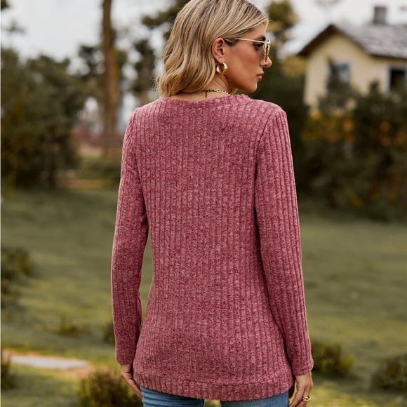 Classic Chic Ribbed V-Neck Sweater - Picture 3 of 4